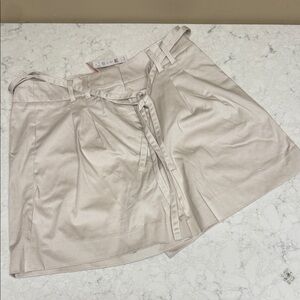 White House Black Market Ivory‎ Shorts